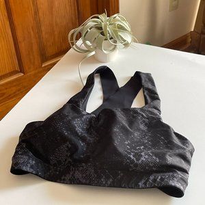 Old Navy Activewear Sports Bra Black Snake Print Crossover Size XXL